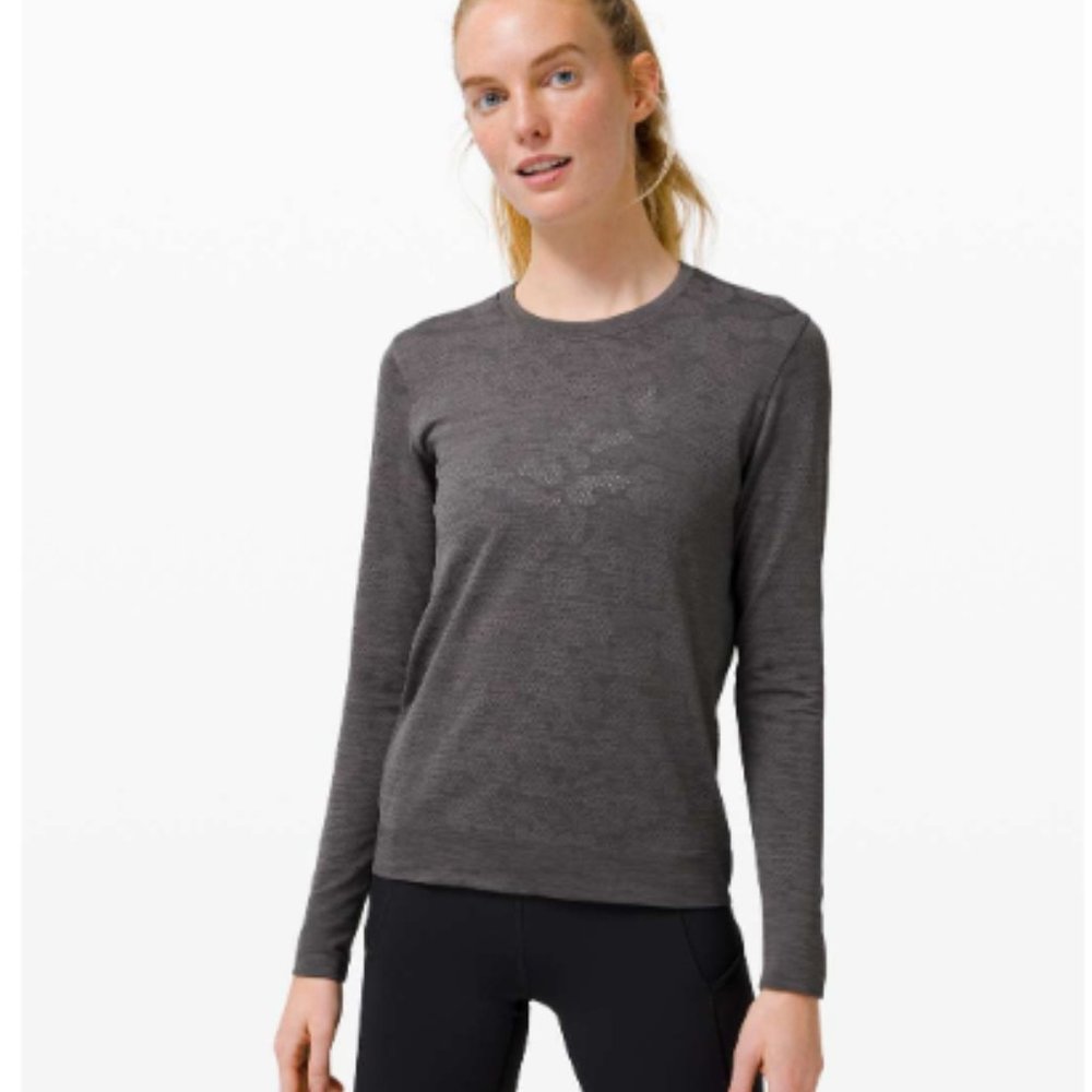 Lululemon Breeze By Long Sleeve size:6